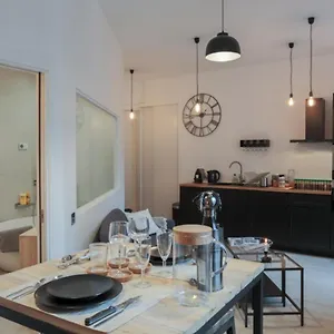 https://suite-garibaldi-cosy-et-design-lyon-69003.hotels-rhonealpes.com